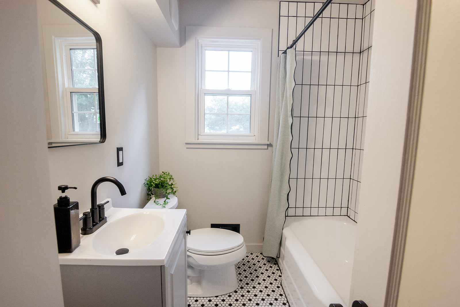Home office and flex space near University of Richmond